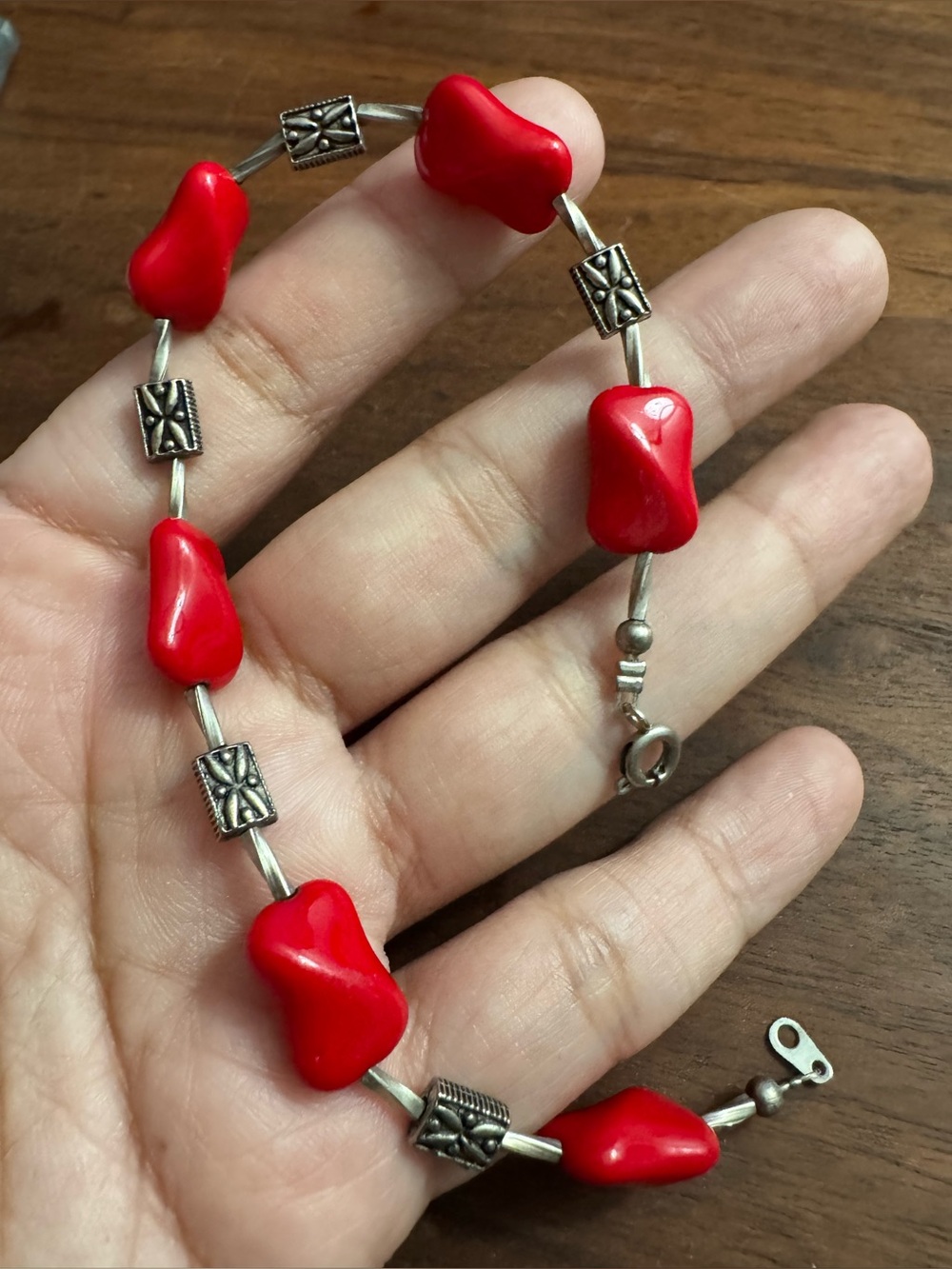 Silvertoned Twist Link Red Beaded Bracelet - Picture 5 of 5